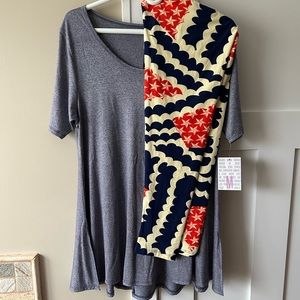LuLaRoe TC USA Leggings & Medium Solid Perfect T Outfit